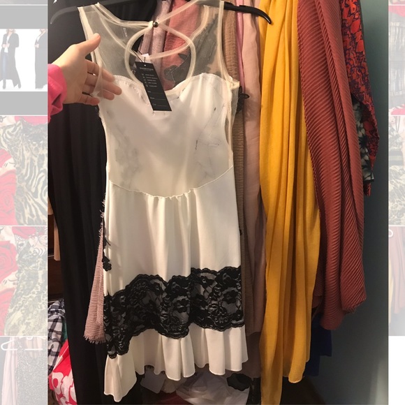 Dress - Picture 3 of 3